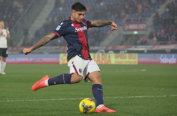 500万网彩票-罗马诺：尽管新月有正式接触，但博洛尼亚从未想过放卡斯特罗