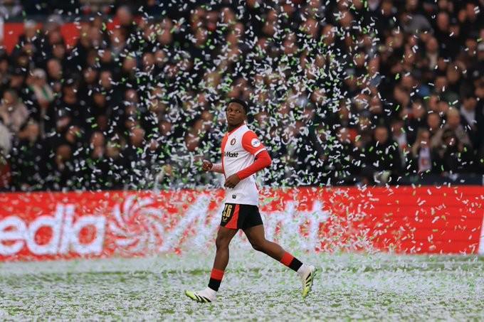 500彩票-法尔克：里德是拜仁今夏右后卫引援首选，球员也能打左后卫